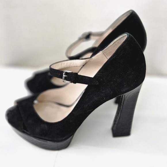 Michael Kors Ladies Black Suede and Leather Heels Size 7 - Picture 6 of 15